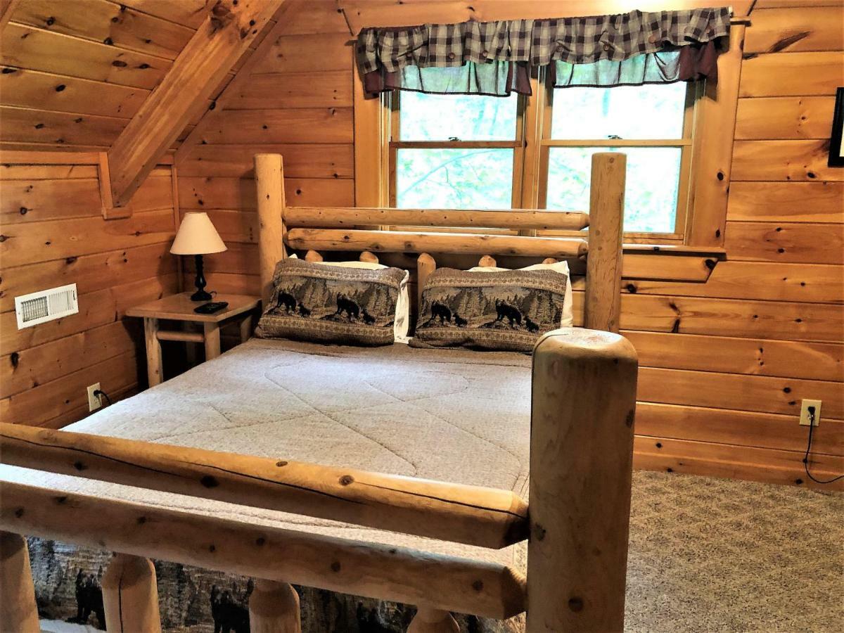 Bear Pleasures Cabin Villa Gatlinburg Eksteriør billede